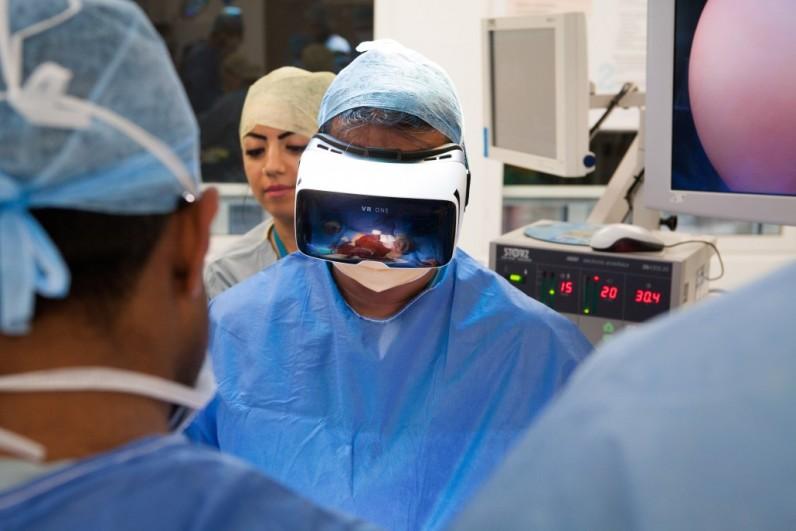 Sé testigo de la primera operación de cáncer en vivo y en realidad virtual-0